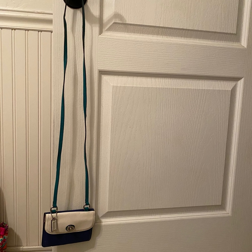 Coach crossbody wallet